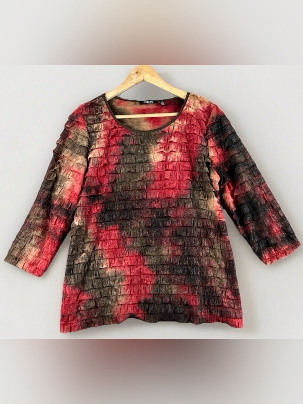 Elementz Women's Top Sz Large Red Black Ruffled Layered Ombré